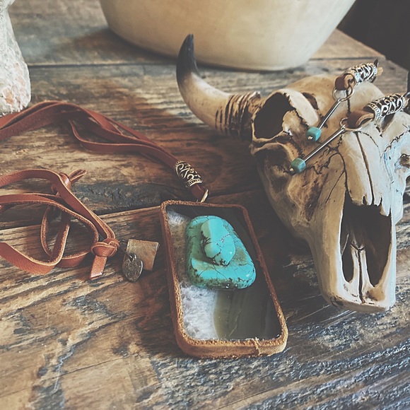 Necklace The Anika Pendant & Earring Set HP๐ต - Picture 17 of 17